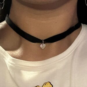 Vintage velvet Crystal Heart pendant Choker Necklace